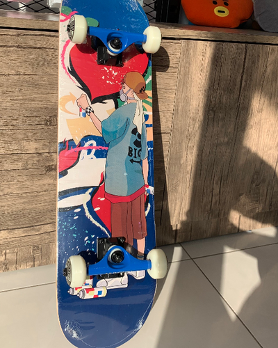 ART SKATEBOARD